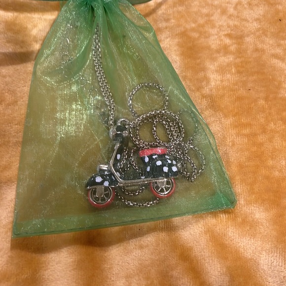 Betsey Johnson Mod Black & Orange Scooter w/ Spinning Wheels Pendant Necklace - Picture 9 of 9
